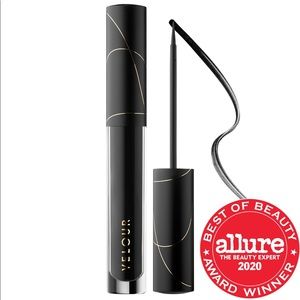 Velour Eyeliner & Lash Adhesive